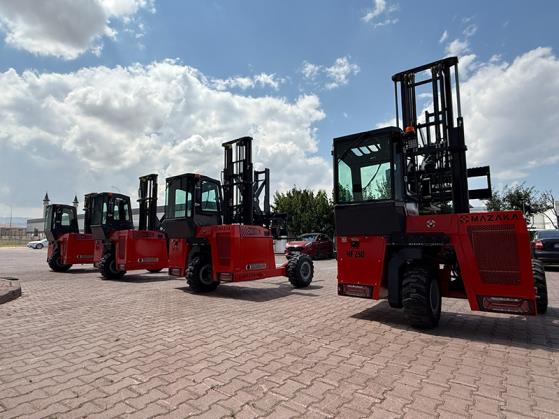 Truck Mounted Forklift MF25D Gallery Pile Driver Machine