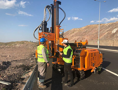 Mazaka MW 800 CW Pile Driver